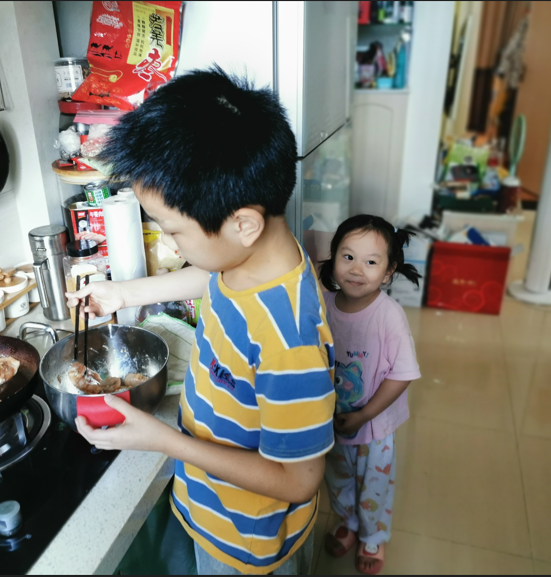 PracticeDx/resource/img/Ethan_and_yueyue.png